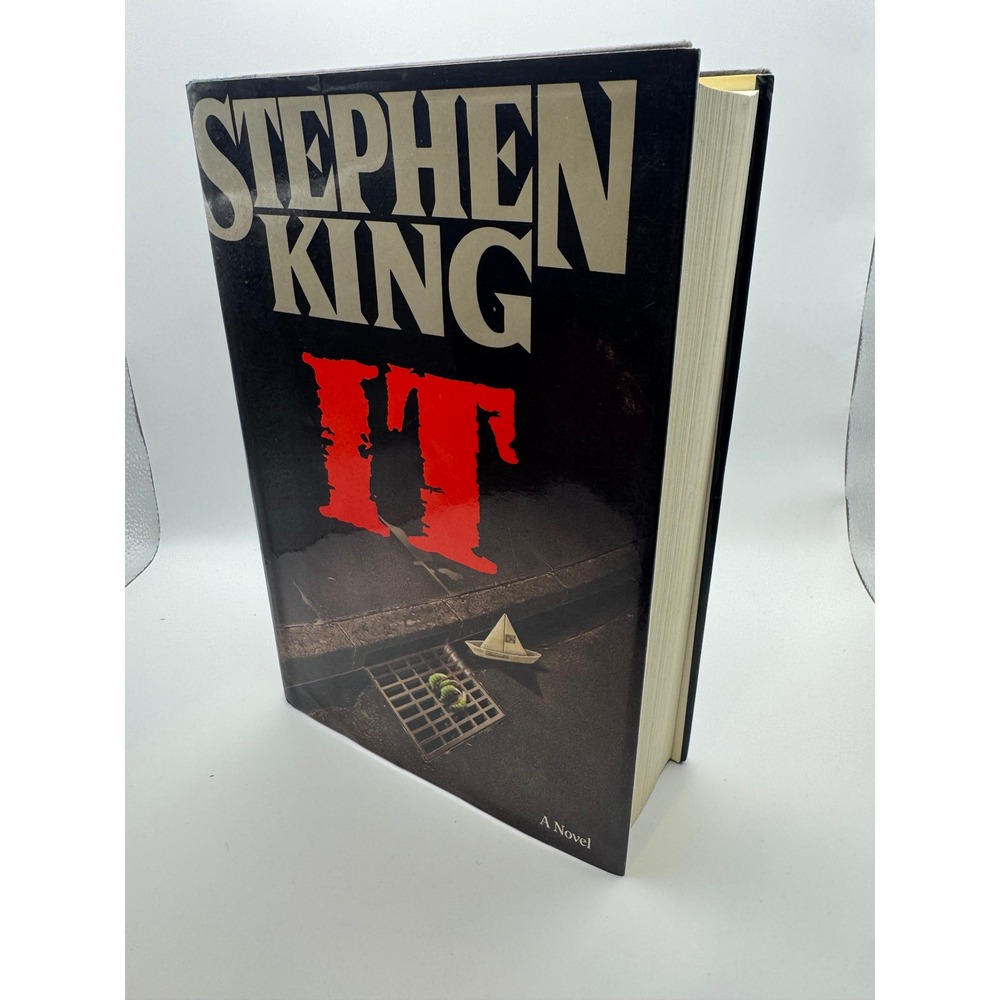 Stephen King IT First Edition Hardcover 1986 Viking Horror Novel 0-670-81302-8